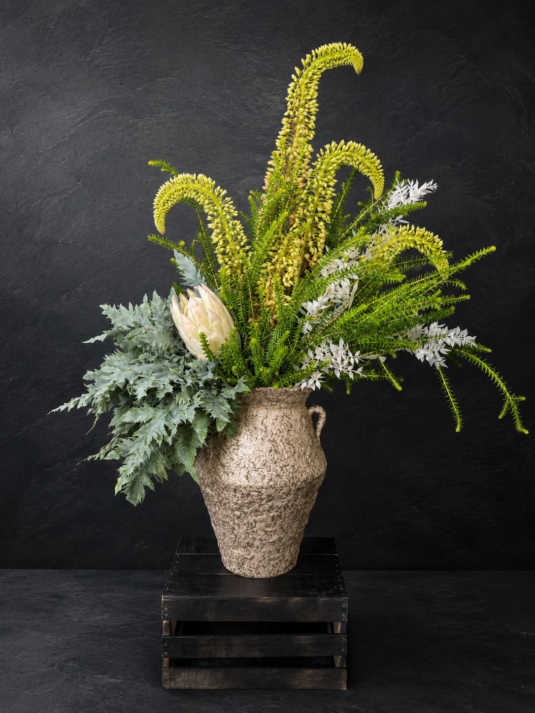 Compote floral arrangement for home dining